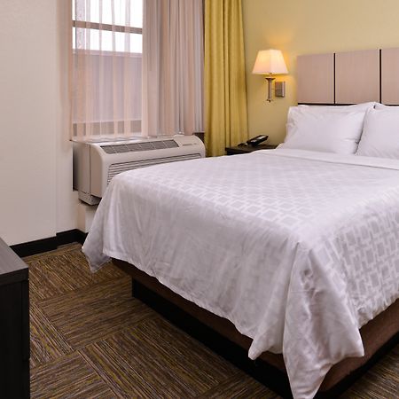 Candlewood Suites Terre Haute By Ihg Exterior photo