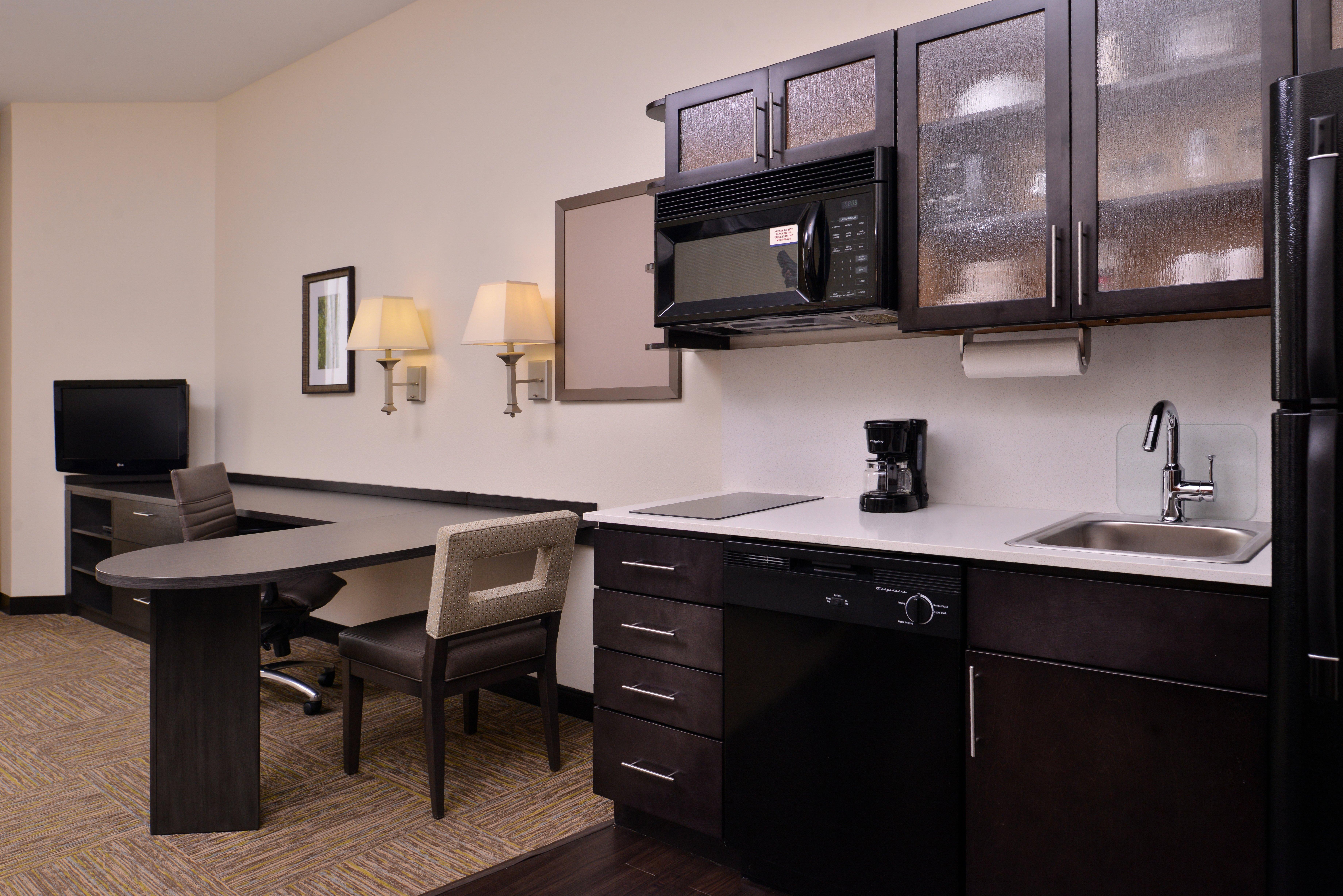 Candlewood Suites Terre Haute By Ihg Exterior photo