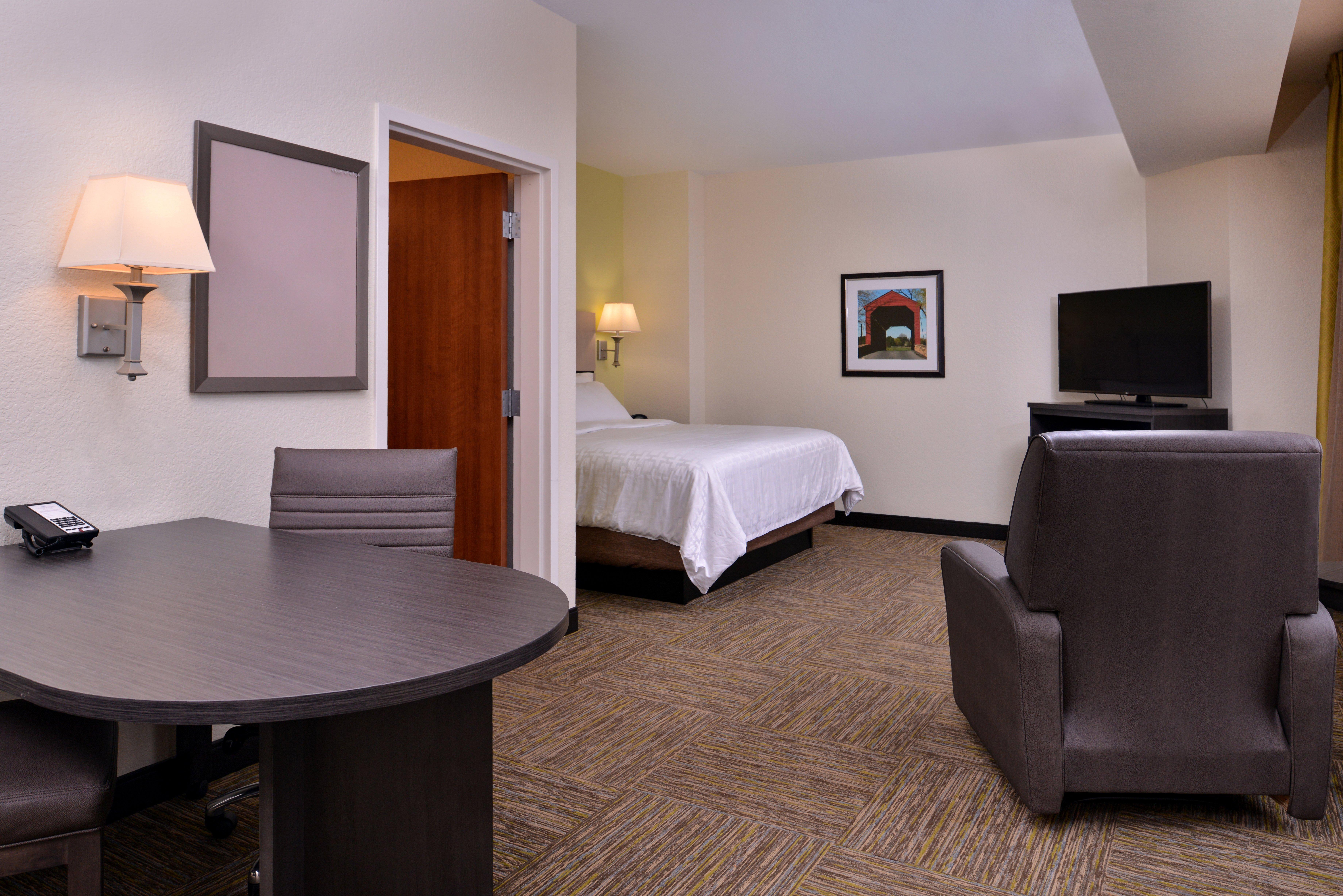 Candlewood Suites Terre Haute By Ihg Exterior photo