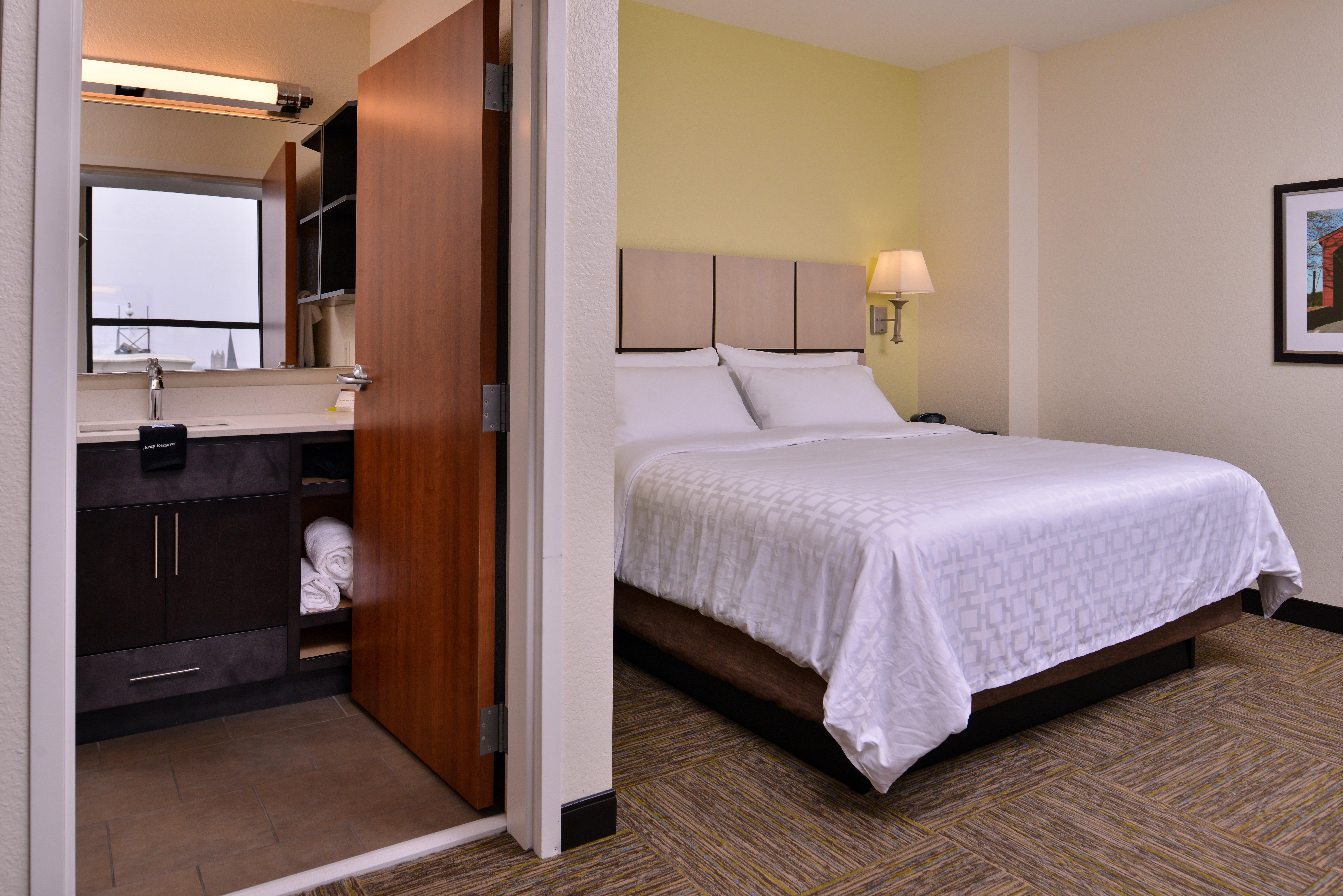 Candlewood Suites Terre Haute By Ihg Exterior photo