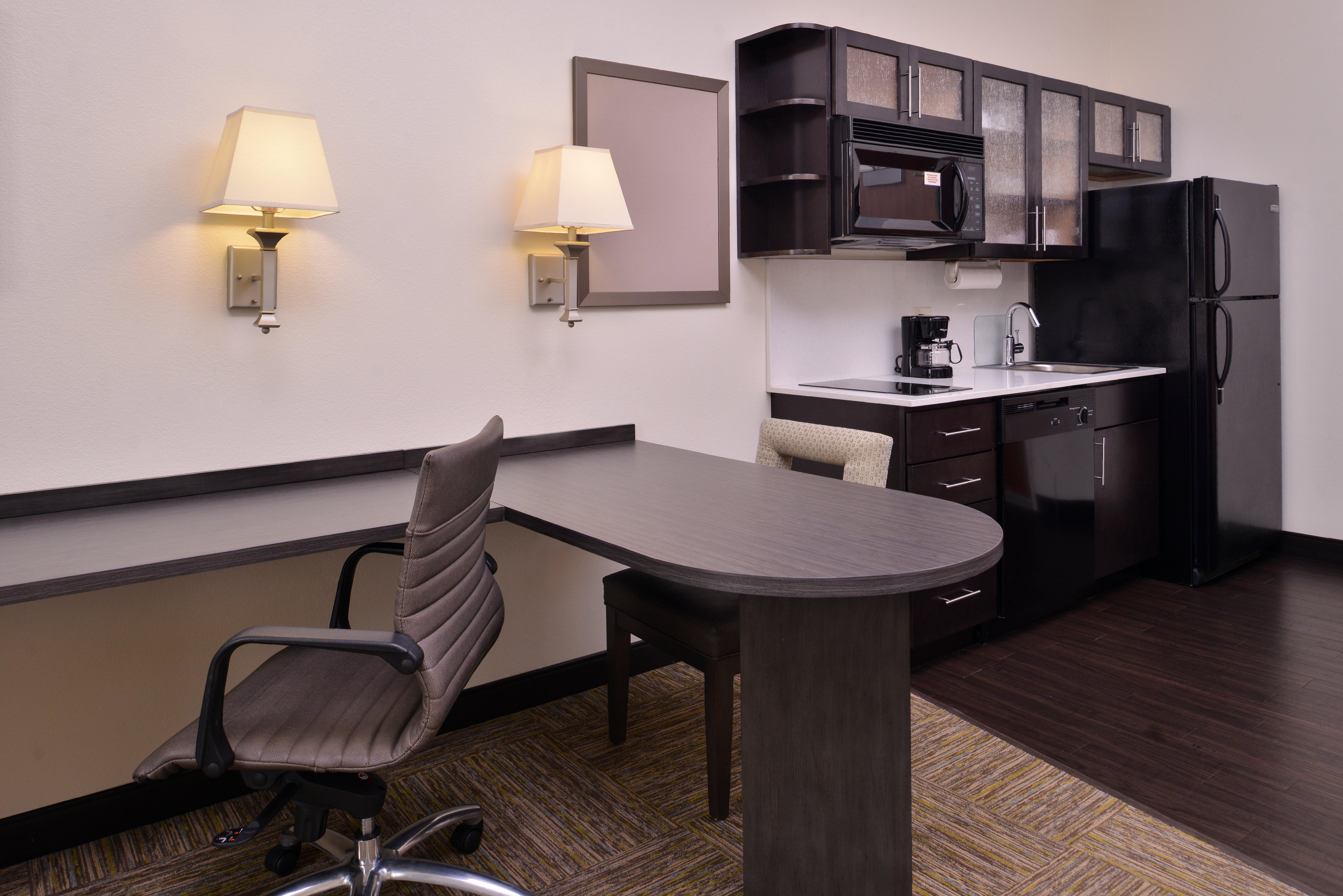 Candlewood Suites Terre Haute By Ihg Exterior photo